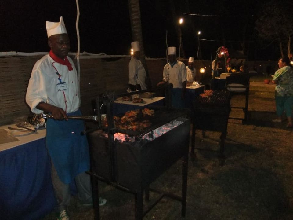 Frisch gegrilltes Fleisch Neptune Village Beach Resort & Spa