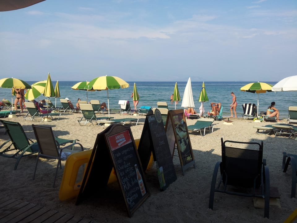 Kurzer Strand weg  Hotel Christina