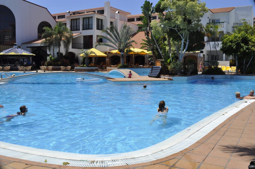 Większy basen Park Club Europe