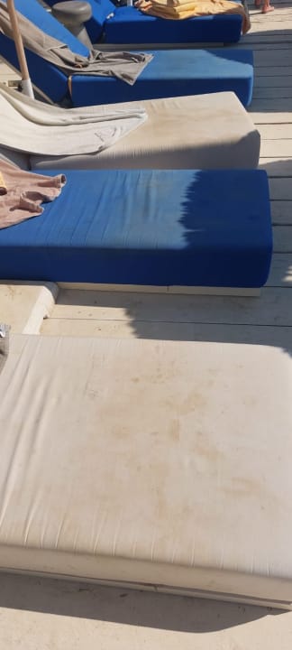 Pool Brown Beach Eretria