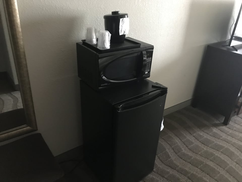 Zimmer Country Inn & Suites By Carlson, Dearborn