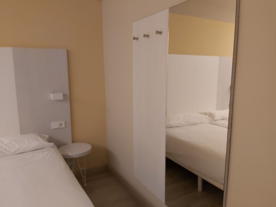 Zimmer Protur Vista Badia Aparthotel