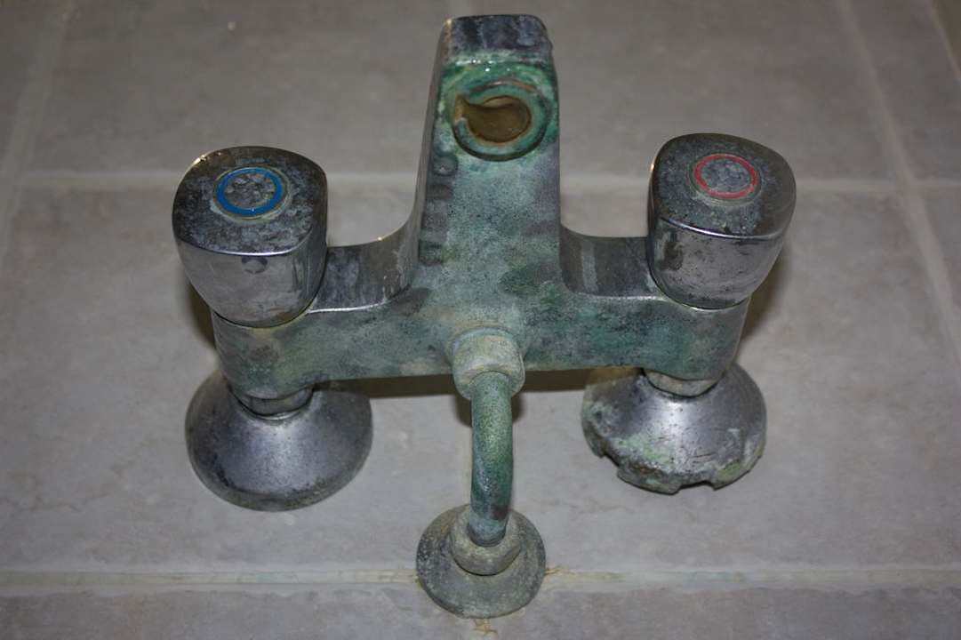 Duscharmatur von unten Hotel Coral Island Resort