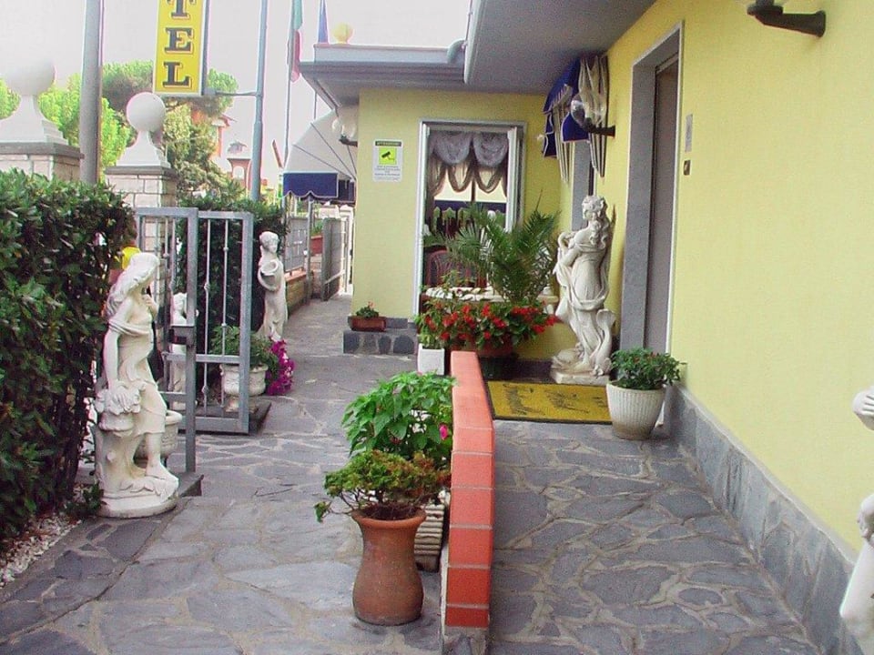 Der Eingang Hotel Fortunella