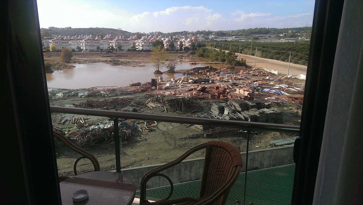 Schöner Ausblick auf die Baustelle Alan Xafira Deluxe Resort & Spa