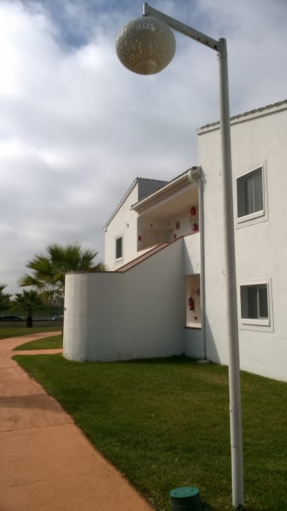 Rückansicht Bungalows (Eingangsseite) Garden Saladina