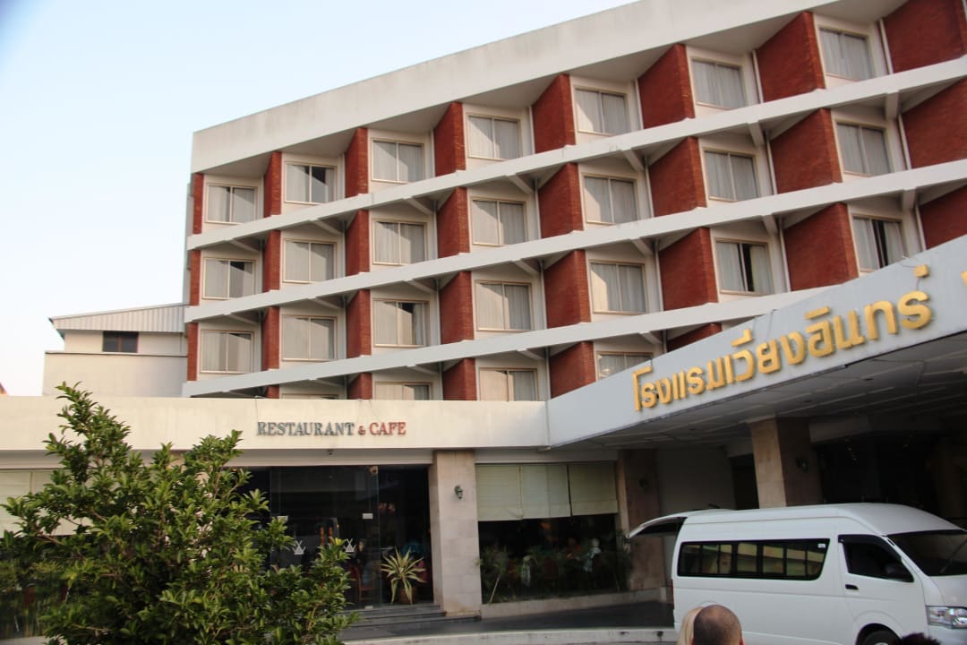Einfahrt Hotel Wiang Inn