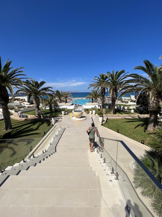 Ausblick Mitsis Rinela