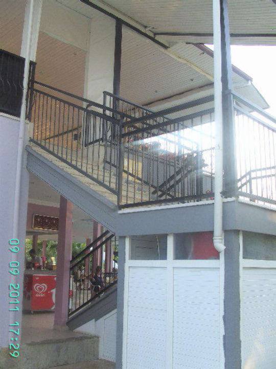 Treppe zum Restaurant Sun Club Hotel