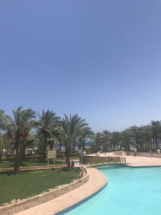 Pool Fort Arabesque Resort, Spa & Villas