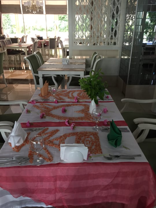 Restaurant Well Palace Side