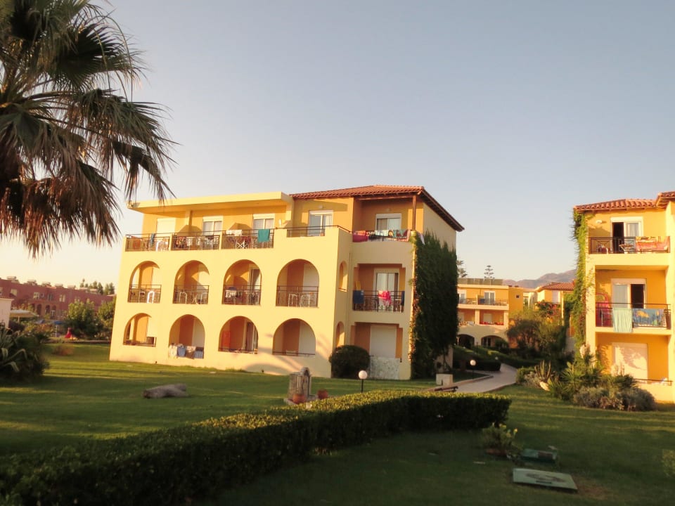 Morgenansicht von der Strandbar Vantaris Luxury Beach Resort