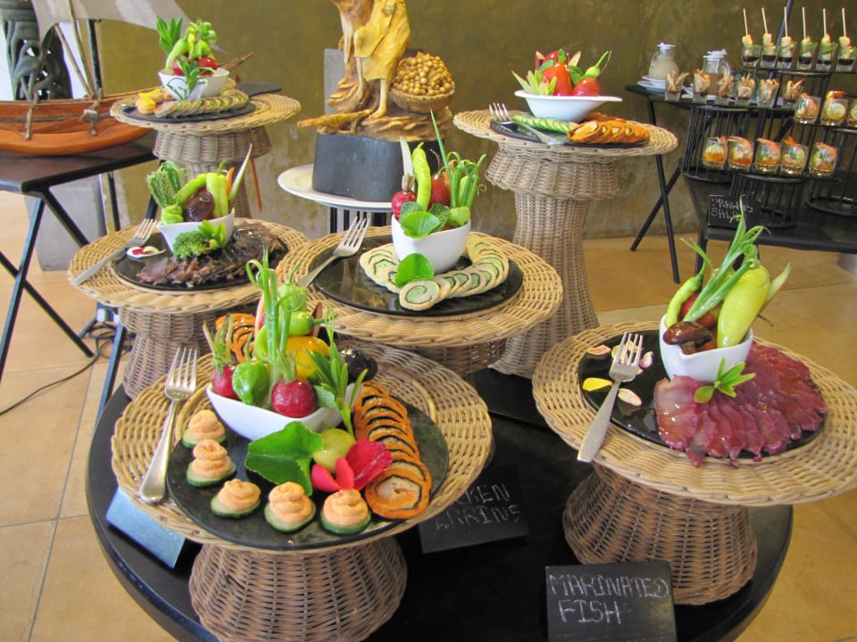 Appetitlich angerichtet - ein Genuß Hotel Jetwing Beach