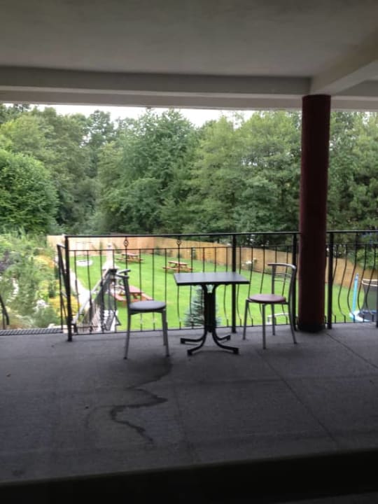 Wspolny duzy balkon dla innych pokoi Willa Kłodzko-Zacisze