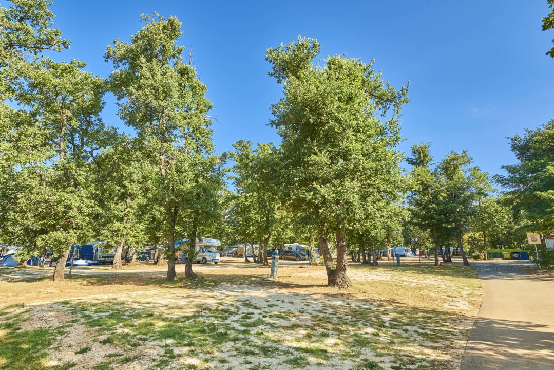 Gartenanlage Camping Finida