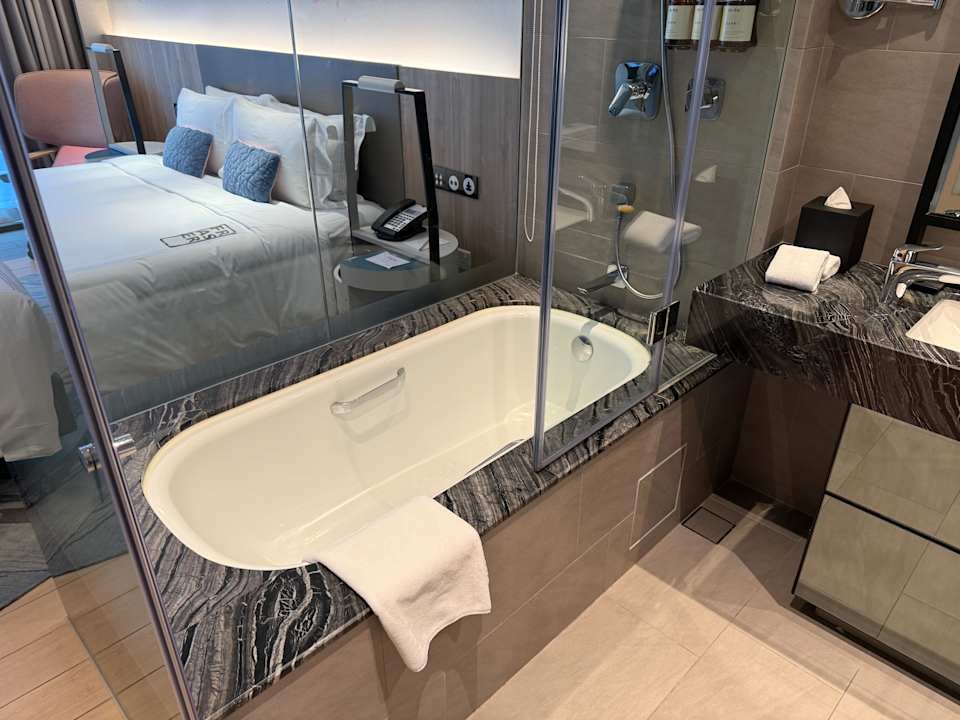 Zimmer Capri by Fraser China Square, Singapore