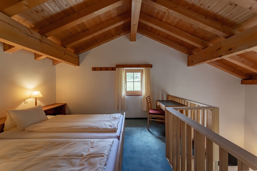 Zimmer Pensiun Chesa Pool