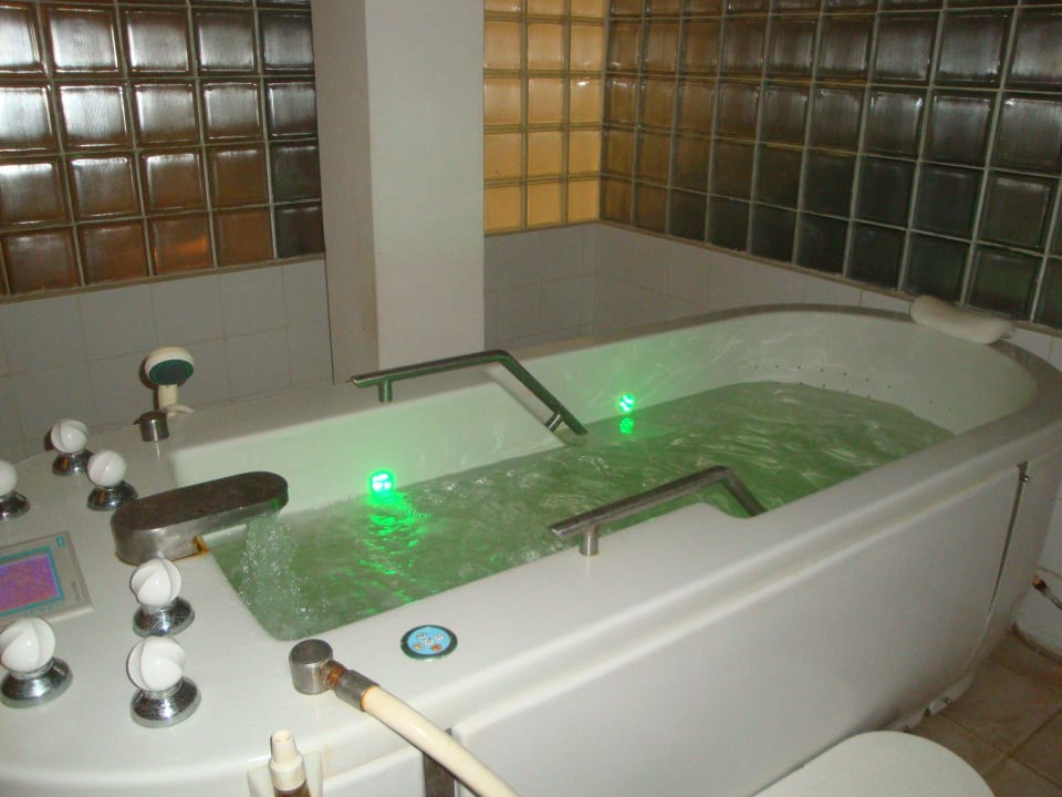 Spa-Hydro Aero- Chromatherapie Caribbean World Thalasso Djerba