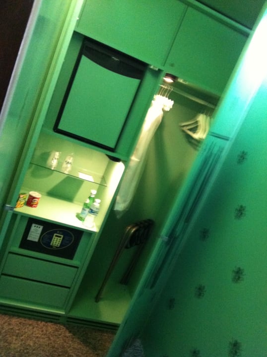 Begehbarer Kleiderschrank UNAHOTELS Vittoria Firenze