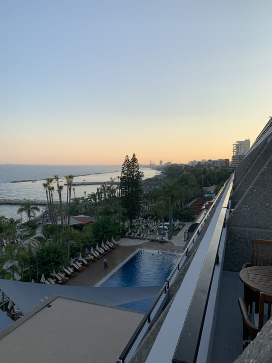 Ausblick Amathus Beach Hotel Limassol