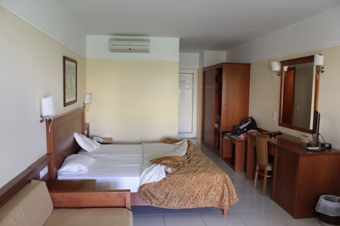 Zimmer 2412 Vantaris Palace