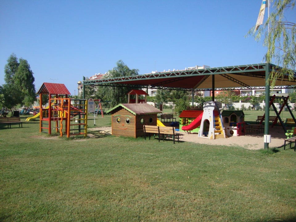 Überdachter Spielplatz Hane Family Resort