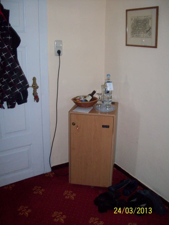 Minibar gegen Geühr Burghotel Trendelburg