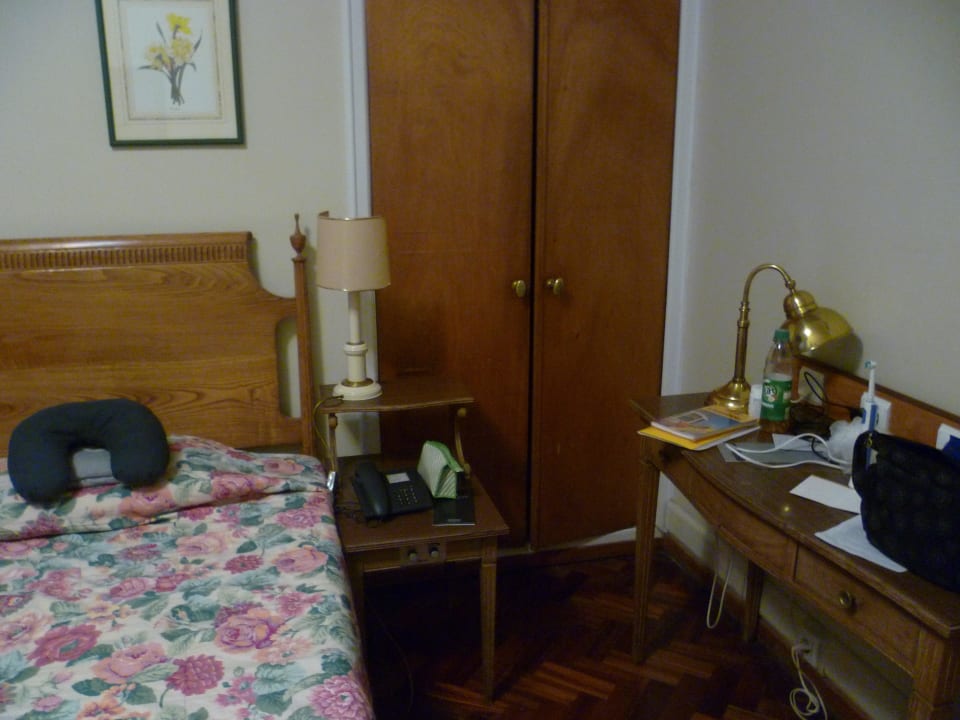 Super enges Zimmer ibis Styles Lisboa Centro Marquês de Pombal