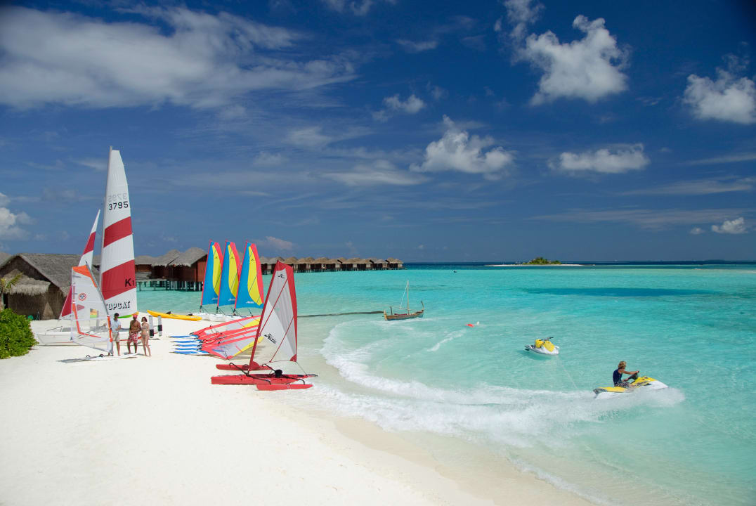Strand Anantara Dhigu Maldives Resort