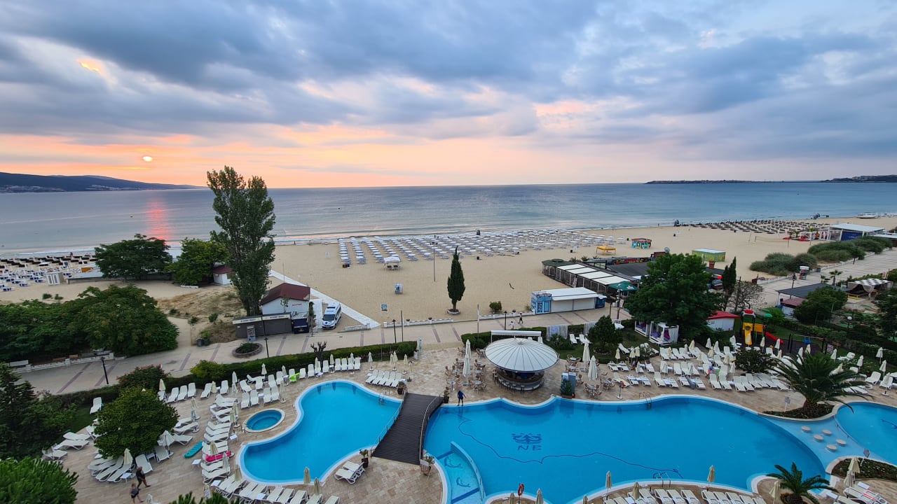 Pool Sentido Neptun Beach