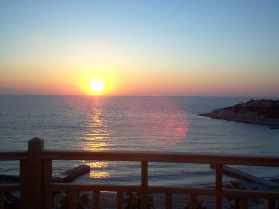 Der Sonnenuntergang am Strand - einfach romantisch Hotel Pine Bay Holiday Resort