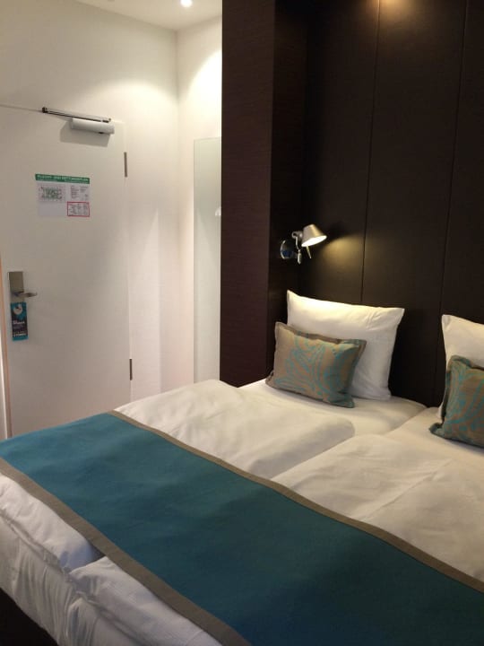 Blick Richtung Eingang Motel One München-Campus