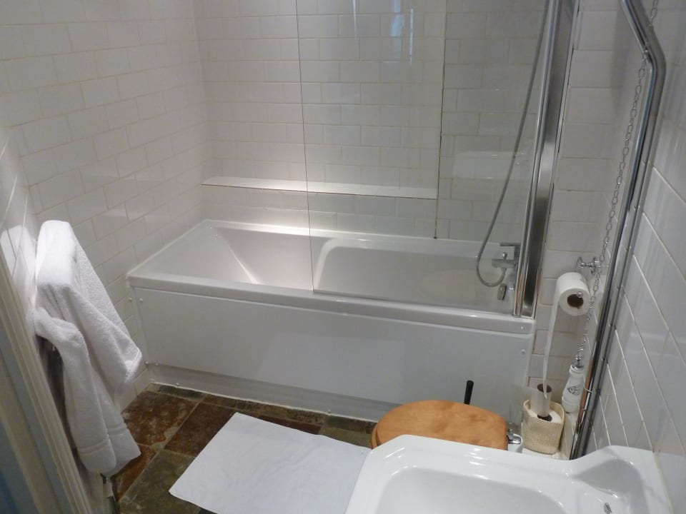 Bad ApartmentsApart London Camden Road A6