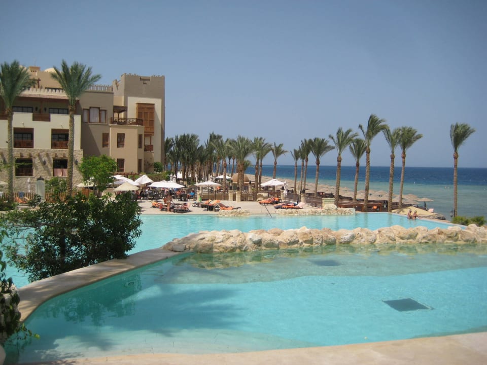 Blick auf Pool vom "Shimmers" aus Makadi Spa - Adults only