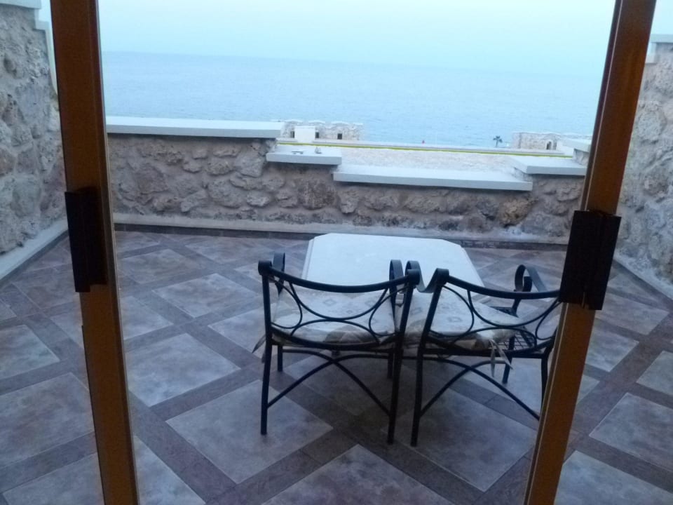 Schöne Terrasse mit super Ausblick Pickalbatros Citadel Resort