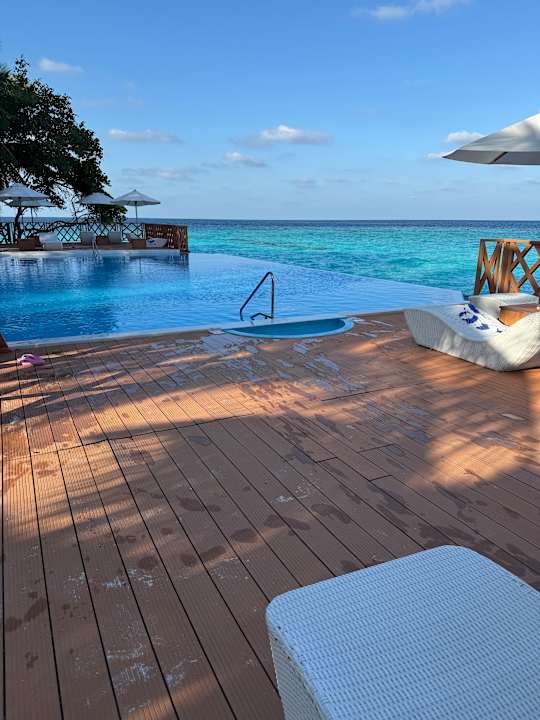 Pool Thulhagiri Island Resort