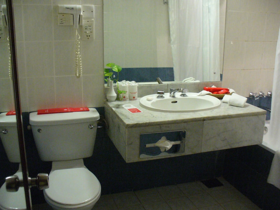 Waschbereich Ramada by Wyndham Colombo