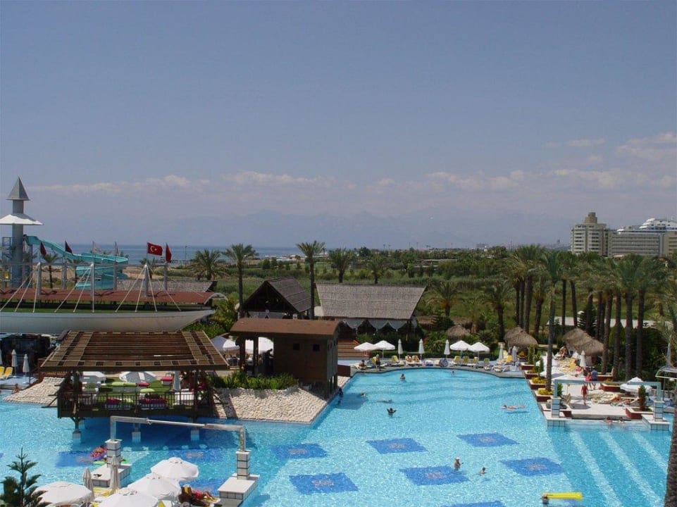 Die Poolanlage Hotel Delphin Diva