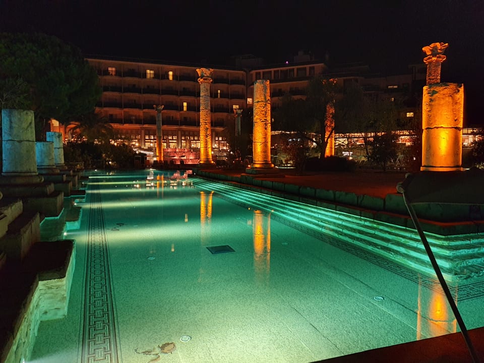 Pool Xanadu Resort Hotel