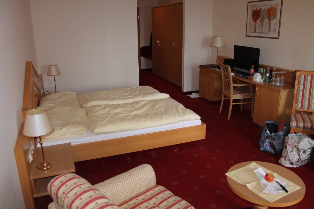 Das Zimmer (bei der Abreise) Hotel Kastenholz