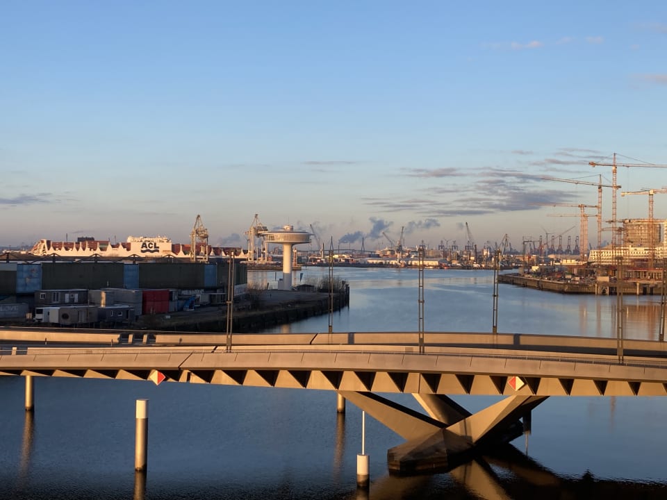 Ausblick JUFA Hotel Hamburg HafenCity