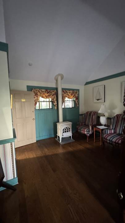 Zimmer Captain`s House Inn