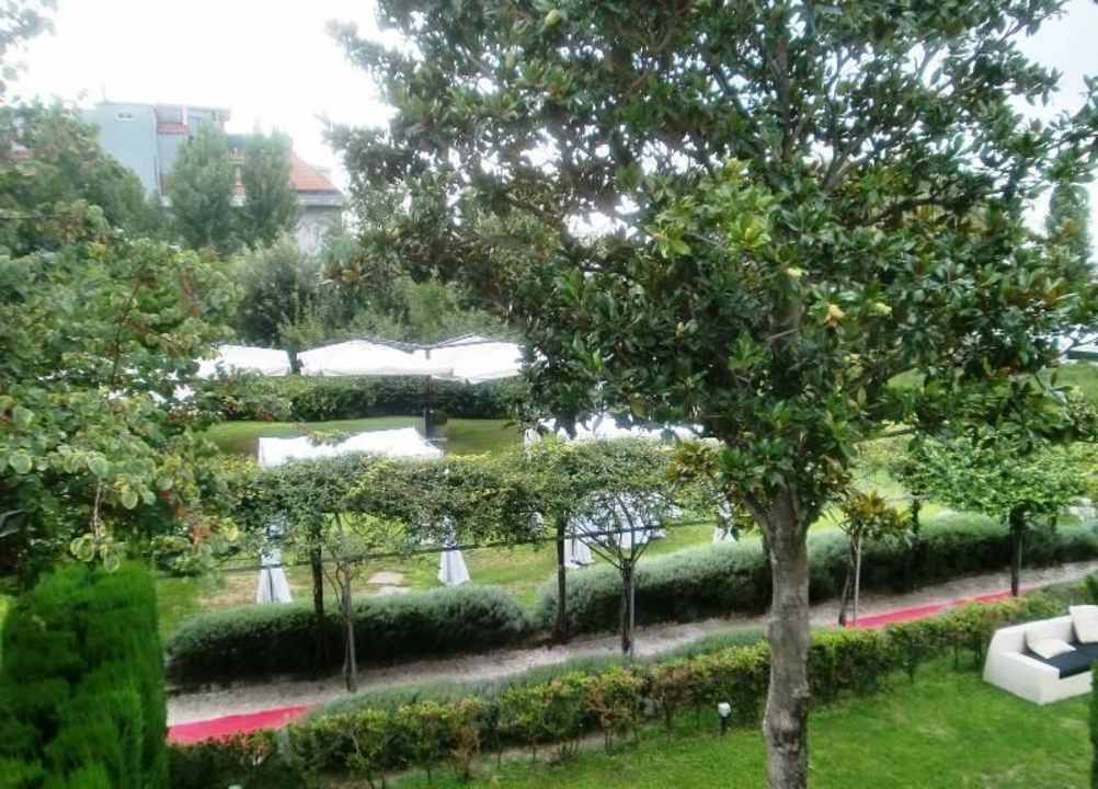 Garten mit Festzelten 1 Villa Relais Buonanno