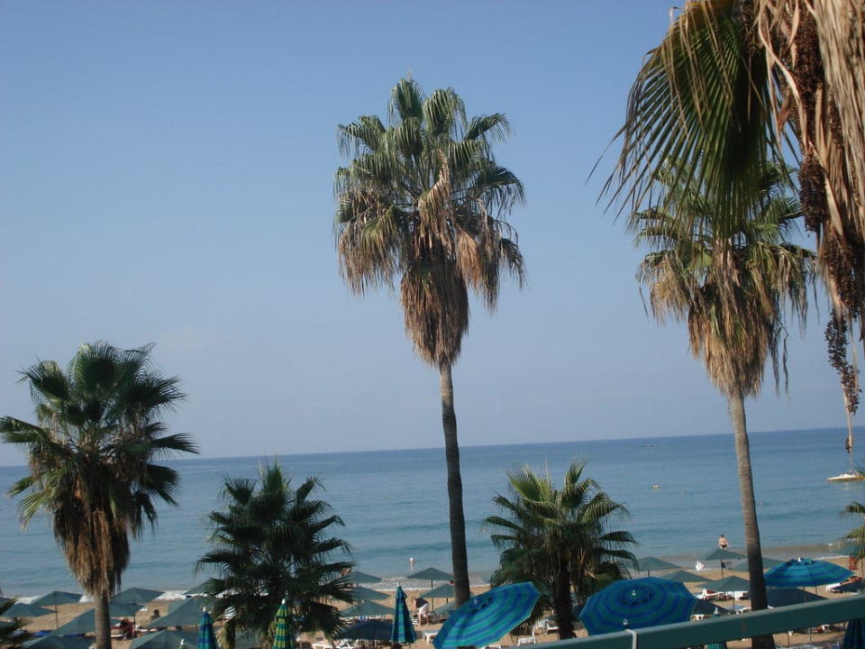 Blick zum Strand Hotel Arabella World