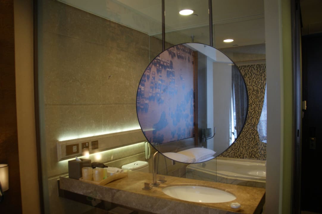 Schönes integriertes Bad Hotel Harbour Grand Hong Kong