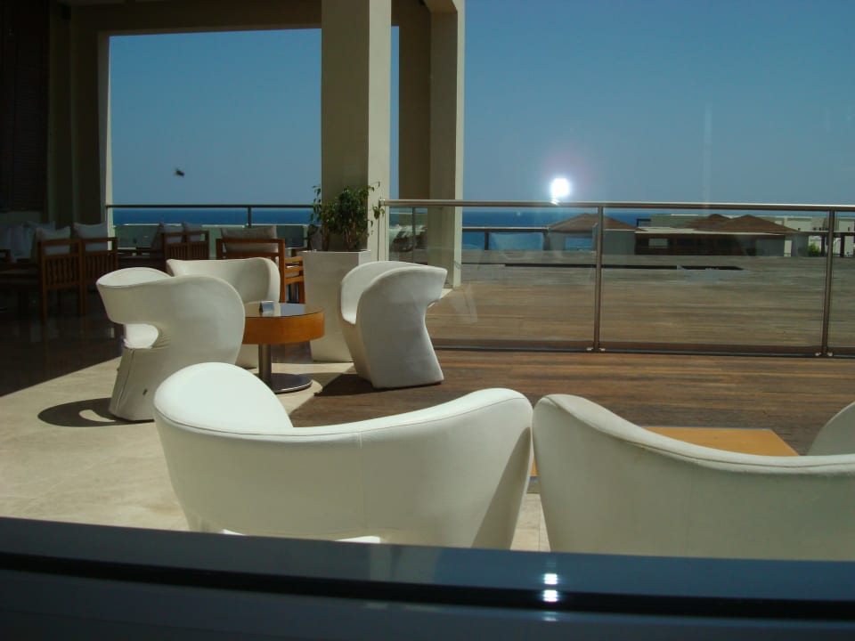 Blick von der Lobby auf das Meer  SENTIDO Port Royal Villas & Spa