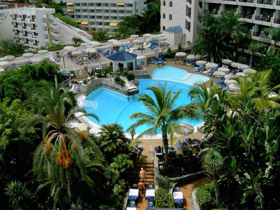 Gartenanlage mit Pool Seaside Hotel Sandy Beach