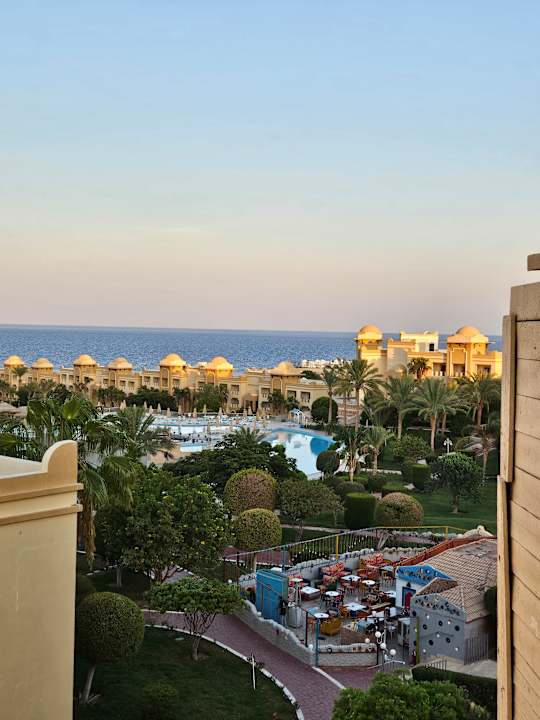 Außenansicht Serenity Alpha Beach