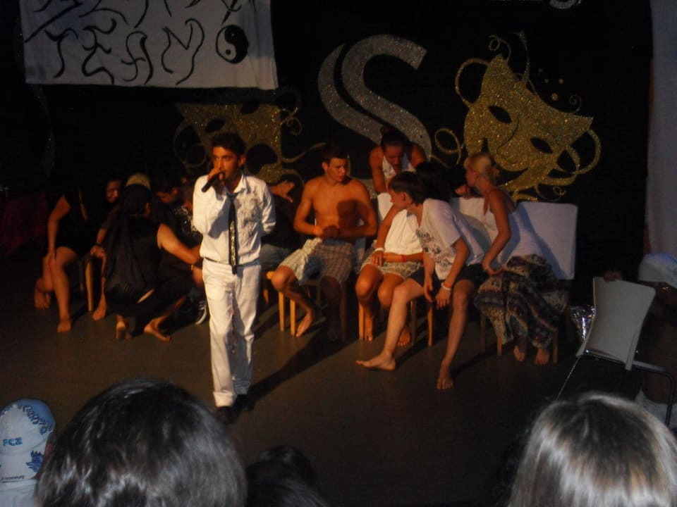 Black & white show Saphir Hotel & Villas