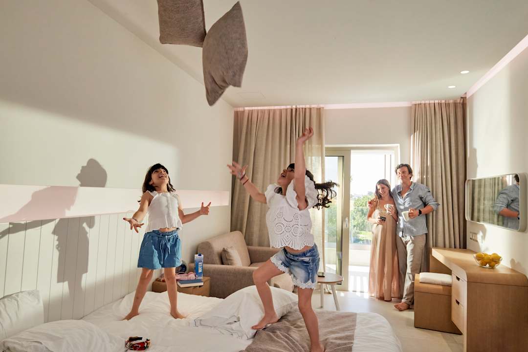 Zimmer Neptune Luxury Resort